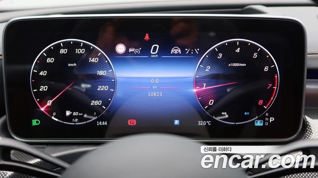 Mercedes-Benz C-Class C300 4MATIC AMG Line