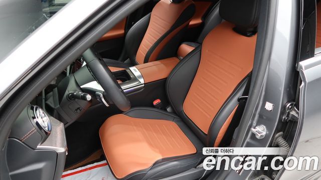 Mercedes-Benz C-Class C300 4MATIC AMG Line