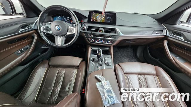 BMW 5-Series 530i M Sport Package Plus