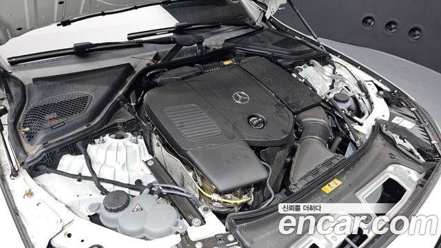 Mercedes-Benz E-Class E200 Avantgarde