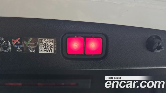 Mercedes-Benz E-Class E200 Avantgarde