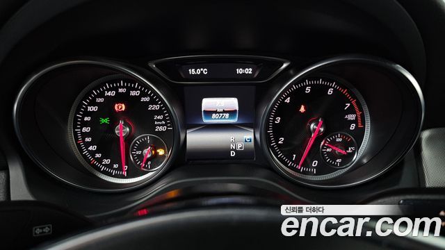 Mercedes-Benz CLA-Class CLA220 AMG Line