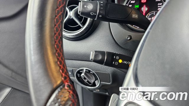 Mercedes-Benz CLA-Class CLA220 AMG Line