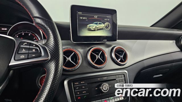 Mercedes-Benz CLA-Class CLA220 AMG Line