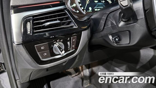 BMW 5-Series 520d Luxury Special Edition