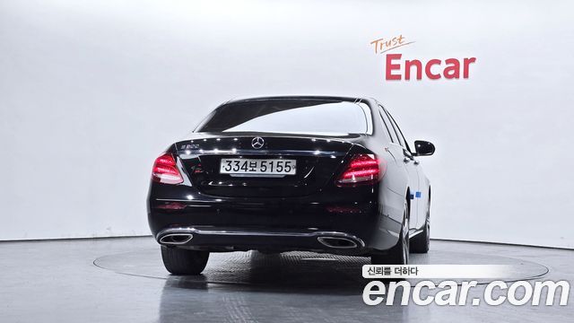 Mercedes-Benz E-Class E300 Avantgarde