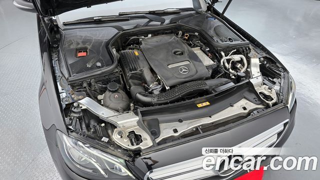 Mercedes-Benz E-Class E300 Avantgarde