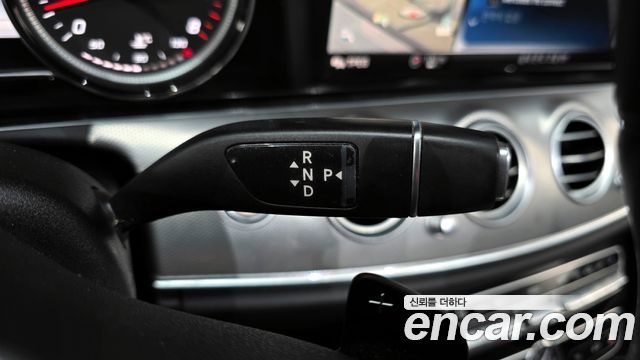 Mercedes-Benz E-Class E300 Avantgarde