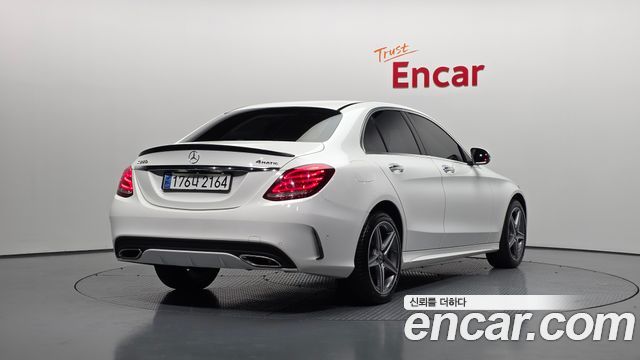 Mercedes-Benz C-Class C200 4MATIC AMG Line