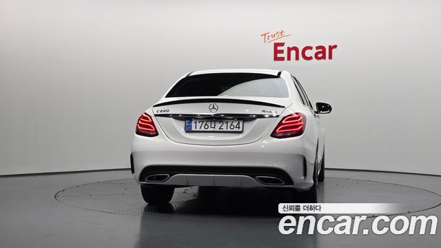 Mercedes-Benz C-Class C200 4MATIC AMG Line