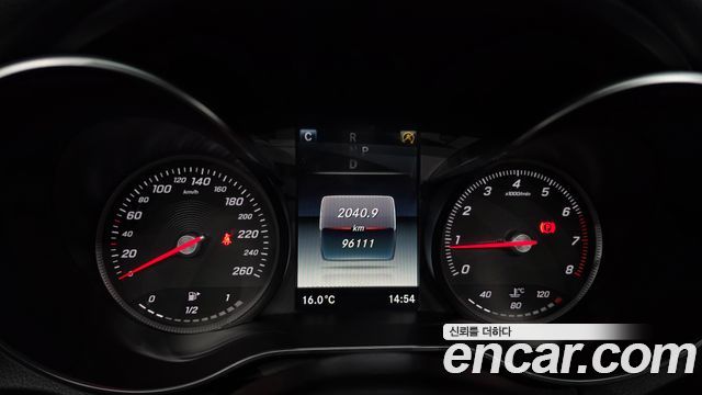 Mercedes-Benz C-Class C200 4MATIC AMG Line