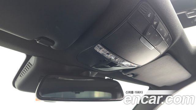 Mercedes-Benz C-Class C200 4MATIC AMG Line