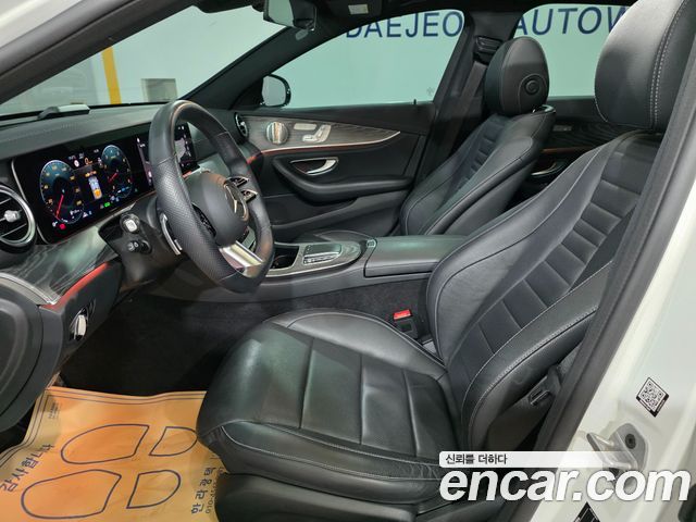 Mercedes-Benz E-Class E350 4MATIC AMG Line