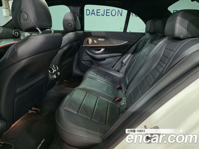 Mercedes-Benz E-Class E350 4MATIC AMG Line