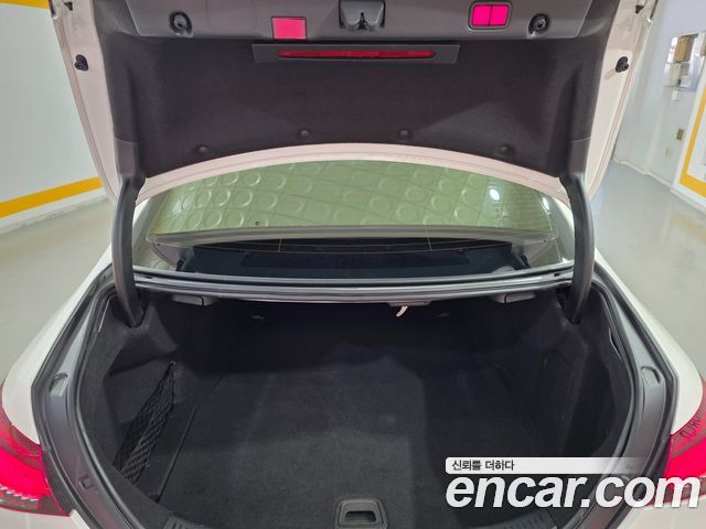 Mercedes-Benz E-Class E350 4MATIC AMG Line