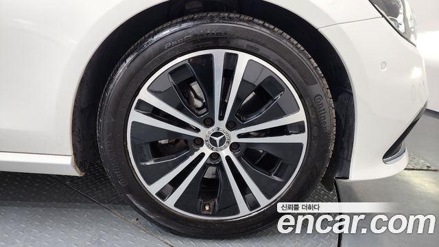 Mercedes-Benz E-Class E250 Avantgarde