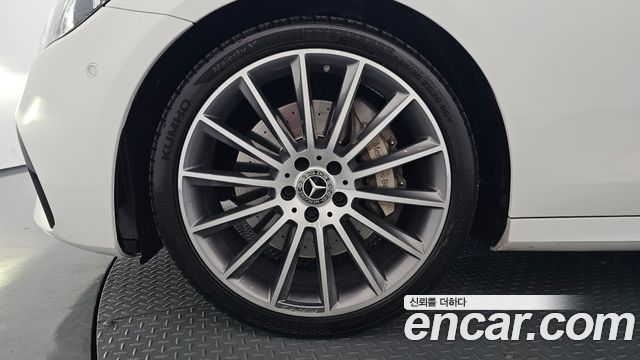 Mercedes-Benz E-Class E350 4MATIC AMG Line