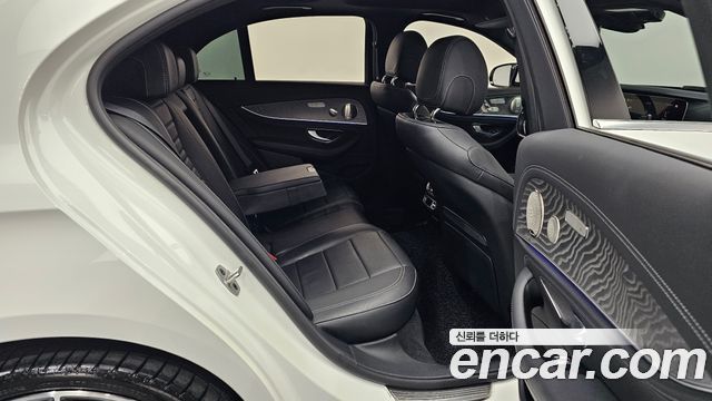 Mercedes-Benz E-Class E350 4MATIC AMG Line