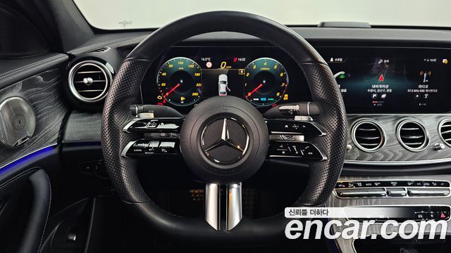Mercedes-Benz E-Class E350 4MATIC AMG Line