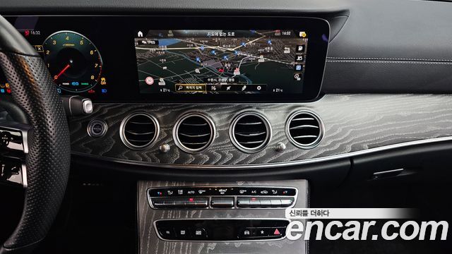 Mercedes-Benz E-Class E350 4MATIC AMG Line
