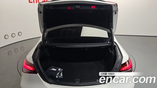 Mercedes-Benz E-Class E350 4MATIC AMG Line