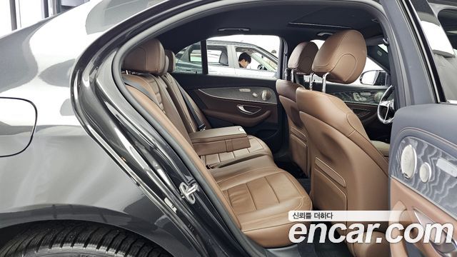 Mercedes-Benz E-Class E350 4MATIC Exclusive