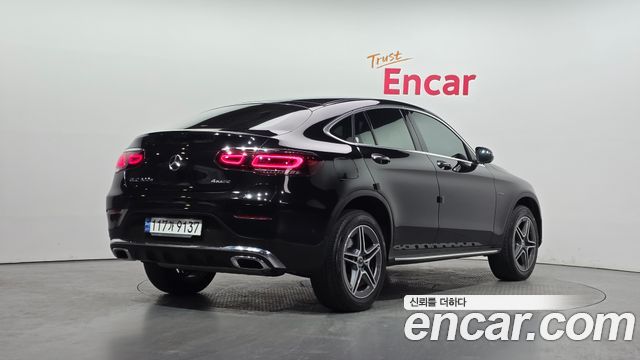 Mercedes-Benz GLC-Class GLC300e 4MATIC Coupe