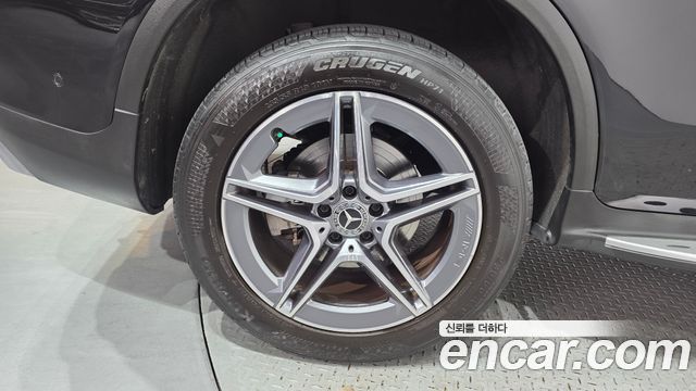 Mercedes-Benz GLC-Class GLC300e 4MATIC Coupe