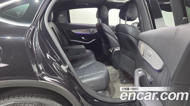 Mercedes-Benz GLC-Class GLC300e 4MATIC Coupe