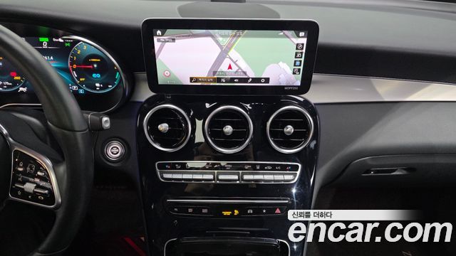 Mercedes-Benz GLC-Class GLC300e 4MATIC Coupe