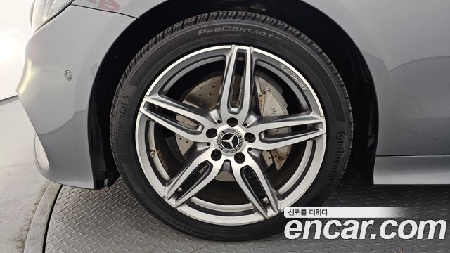 Mercedes-Benz E-Class E220d Coupe
