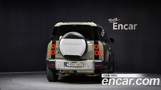 Land Rover Defender 90 D250 SE