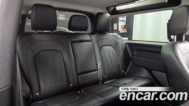 Land Rover Defender 90 D250 SE