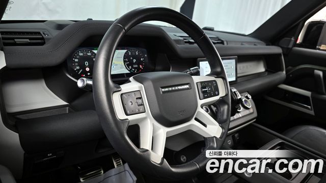 Land Rover Defender 90 D250 SE