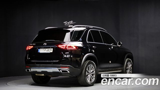 Mercedes-Benz GLE-Class GLE300d 4MATIC