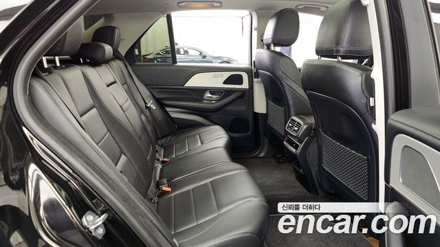 Mercedes-Benz GLE-Class GLE300d 4MATIC