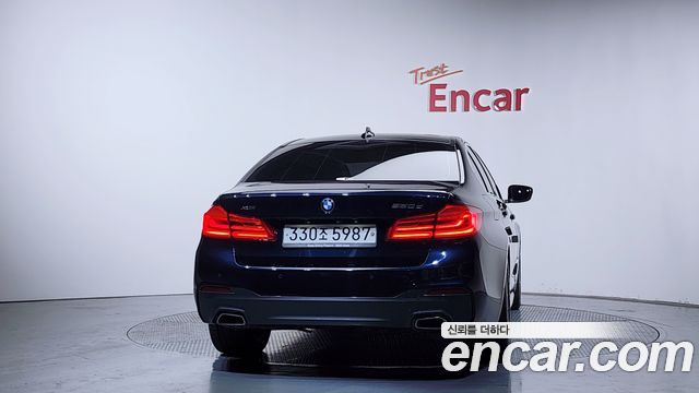 BMW 5-Series 520d xDrive M Sport Package Plus