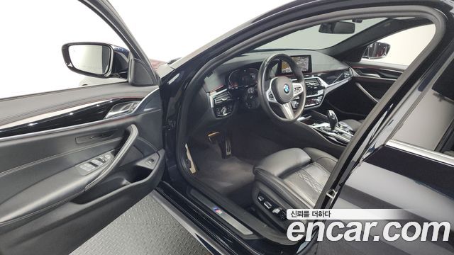 BMW 5-Series 520d xDrive M Sport Package Plus