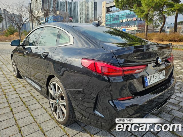 BMW 2-Series M235i xDrive