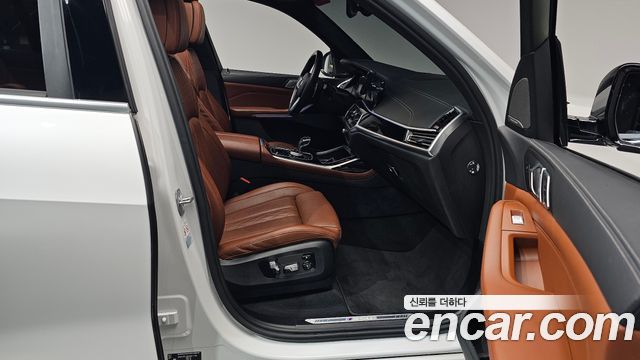 BMW X7 M50i 6STR