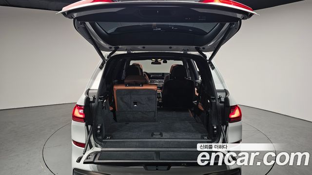 BMW X7 M50i 6STR