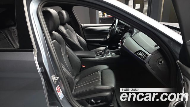 BMW 5-Series 530i M Sport Package