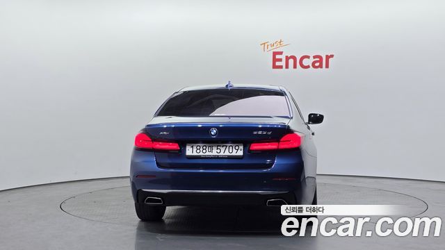 BMW 5-Series 523d xDrive Luxury