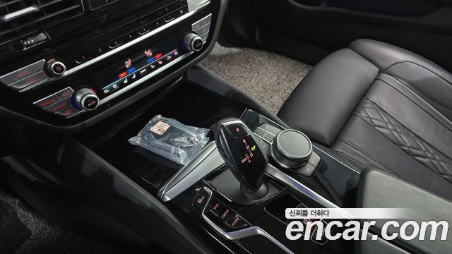 BMW 5-Series 523d xDrive Luxury
