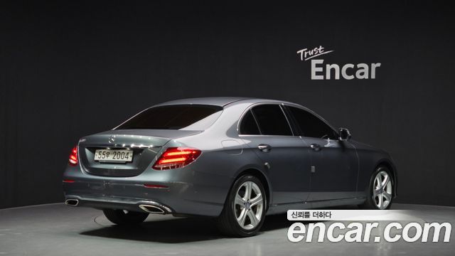 Mercedes-Benz E-Class E200 Avantgarde