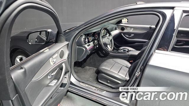 Mercedes-Benz E-Class E200 Avantgarde