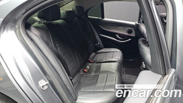 Mercedes-Benz E-Class E200 Avantgarde