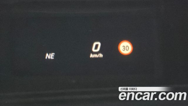 Mercedes-Benz E-Class E200 Avantgarde