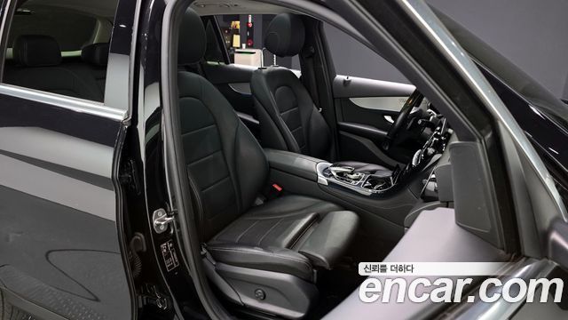 Mercedes-Benz GLC-Class GLC220 d 4MATIC