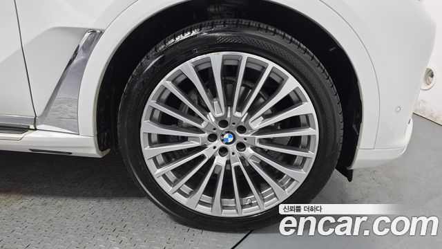 BMW X7 xDrive 40i Design Pure Excellence 6-Seater